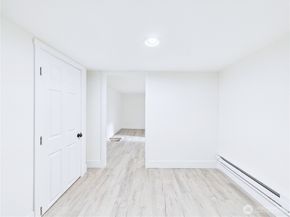 305 Meadow Avenue N, Renton WA 98057