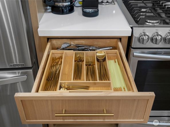 13652 99th Avenue NE, Kirkland WA 98034