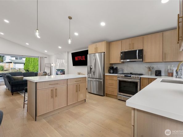 13652 99th Avenue NE, Kirkland WA 98034