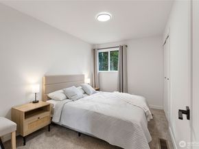 13652 99th Avenue NE, Kirkland WA 98034