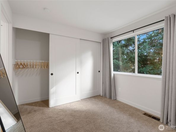 13652 99th Avenue NE, Kirkland WA 98034