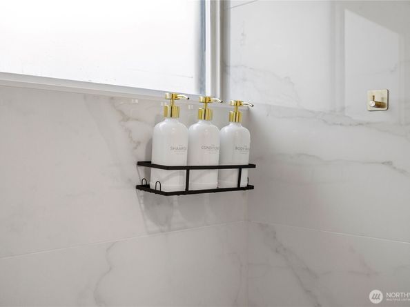 13652 99th Avenue NE, Kirkland WA 98034