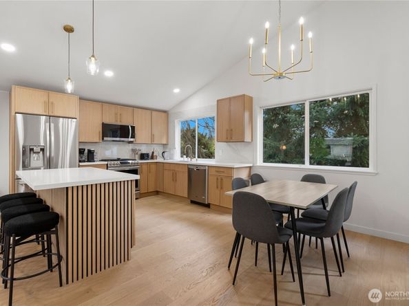 13652 99th Avenue NE, Kirkland WA 98034