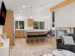 13652 99th Avenue NE, Kirkland WA 98034