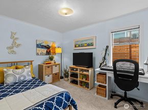 3420 32nd Avenue W, Seattle WA 98199