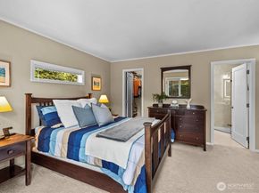 3420 32nd Avenue W, Seattle WA 98199