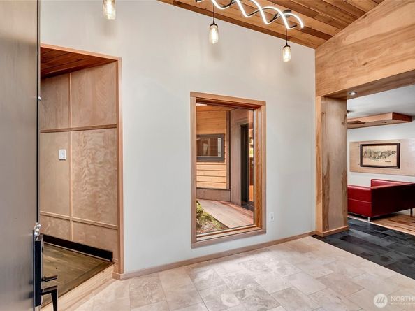 24123 7th Avenue W, Bothell WA 98021