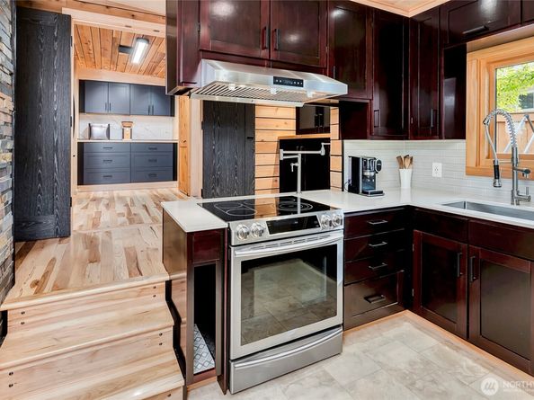 24123 7th Avenue W, Bothell WA 98021