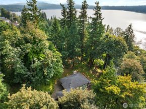 2008 E Lake Sammamish Parkway NE, Sammamish WA 98074