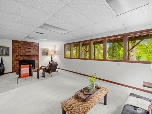 2008 E Lake Sammamish Parkway NE, Sammamish WA 98074