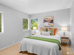 2008 E Lake Sammamish Parkway NE, Sammamish WA 98074