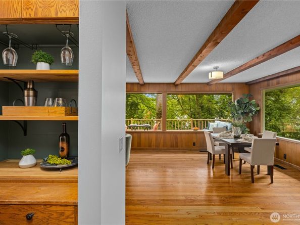 2008 E Lake Sammamish Parkway NE, Sammamish WA 98074