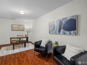 2008 E Lake Sammamish Parkway NE, Sammamish WA 98074