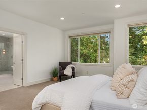 6809 120th Avenue NE, Kirkland WA 98033