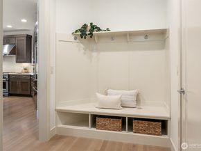 6809 120th Avenue NE, Kirkland WA 98033