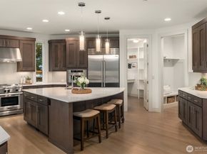 6809 120th Avenue NE, Kirkland WA 98033