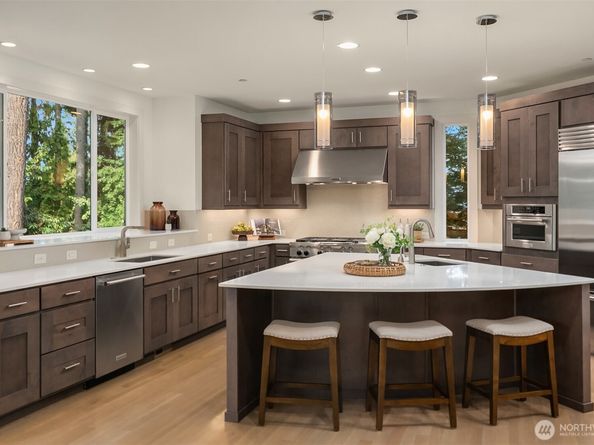 6809 120th Avenue NE, Kirkland WA 98033