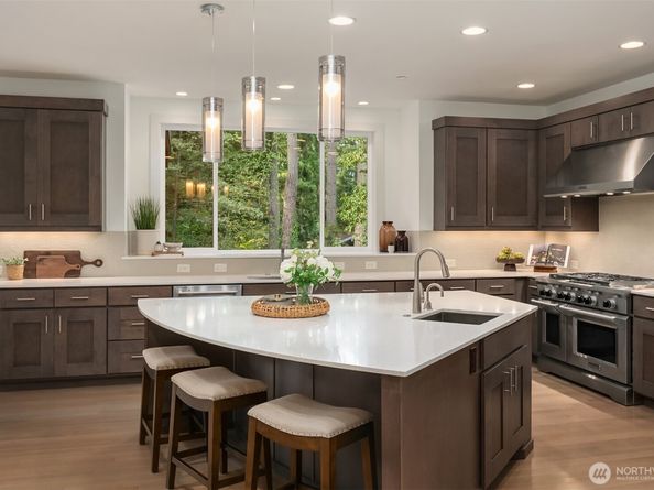 6809 120th Avenue NE, Kirkland WA 98033