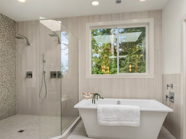 6809 120th Avenue NE, Kirkland WA 98033