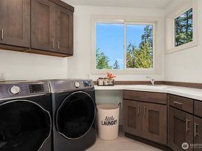 6809 120th Avenue NE, Kirkland WA 98033