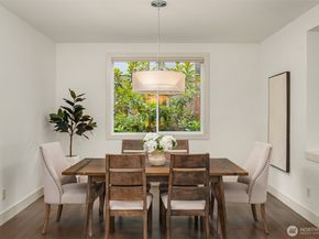 6809 120th Avenue NE, Kirkland WA 98033
