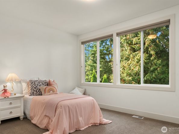6809 120th Avenue NE, Kirkland WA 98033