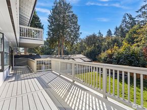 27433 48th Avenue S, Kent WA 98032
