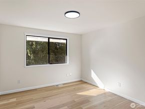 27433 48th Avenue S, Kent WA 98032