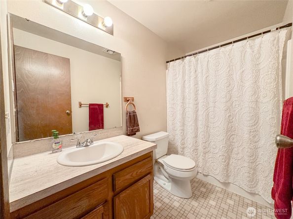 3560 Narrows View Lane NE 5201, Bremerton WA 98310