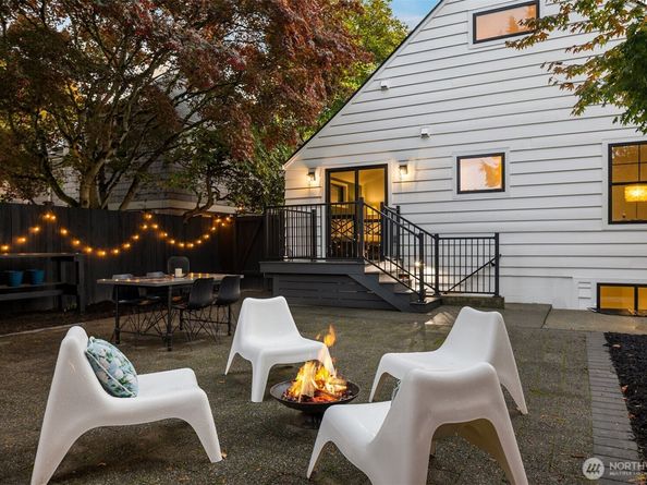 4318 NE 41st Street, Seattle WA 98105