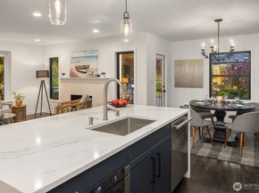 4318 NE 41st Street, Seattle WA 98105