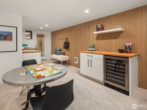4318 NE 41st Street, Seattle WA 98105