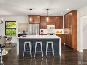 4318 NE 41st Street, Seattle WA 98105