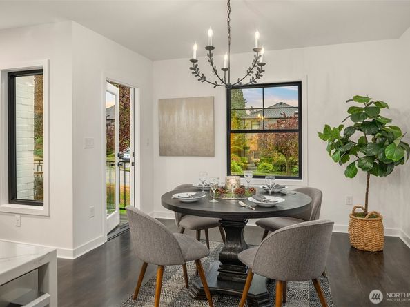 4318 NE 41st Street, Seattle WA 98105