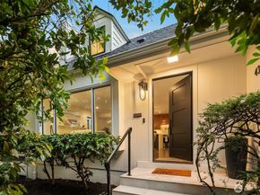 4318 NE 41st Street, Seattle WA 98105