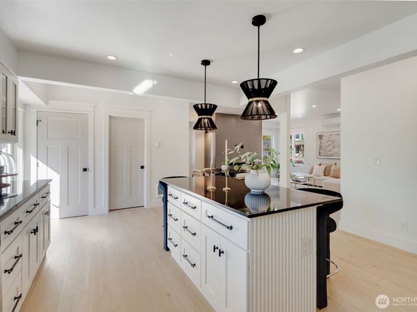 4205 5th Avenue NW, Seattle WA 98107