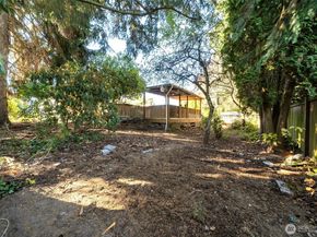 1015 E Chicago Street, Kent WA 98030