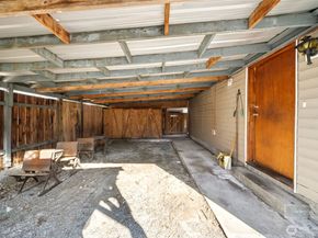 1015 E Chicago Street, Kent WA 98030