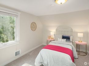 14008 Stone Avenue N, Seattle WA 98133
