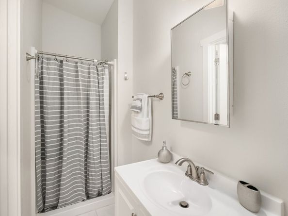 14008 Stone Avenue N, Seattle WA 98133