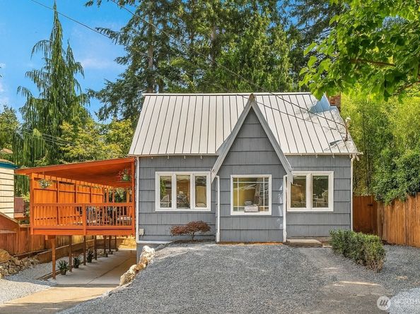 14008 Stone Avenue N, Seattle WA 98133