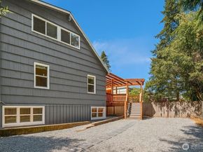 14008 Stone Avenue N, Seattle WA 98133