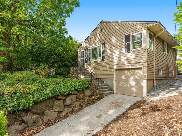 3928 S Pilgrim, Seattle WA 98118