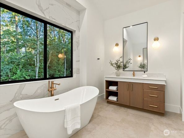 16654 195th Street NE, Woodinville WA 98072