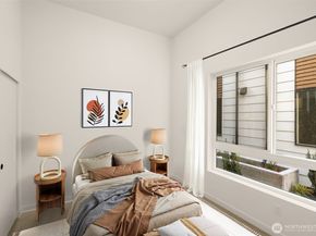 914 C 15th Avenue, Seattle WA 98122