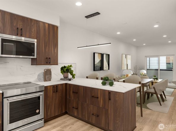 914 C 15th Avenue, Seattle WA 98122