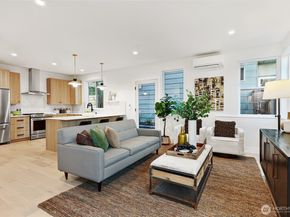 8812 41st Avenue SW, Seattle WA 98136