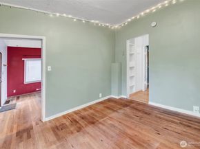 7233 36th Avenue SW, Seattle WA 98126