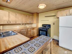 7233 36th Avenue SW, Seattle WA 98126