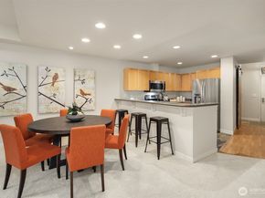 1000 Cabin Creek Lane SW B204, Issaquah WA 98027